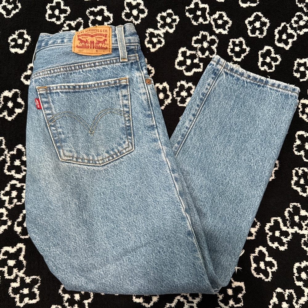 Levi's Sky Blue Cropped Jeans